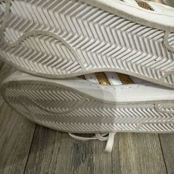 Adidas size 7.5 - Picture 4 of 6